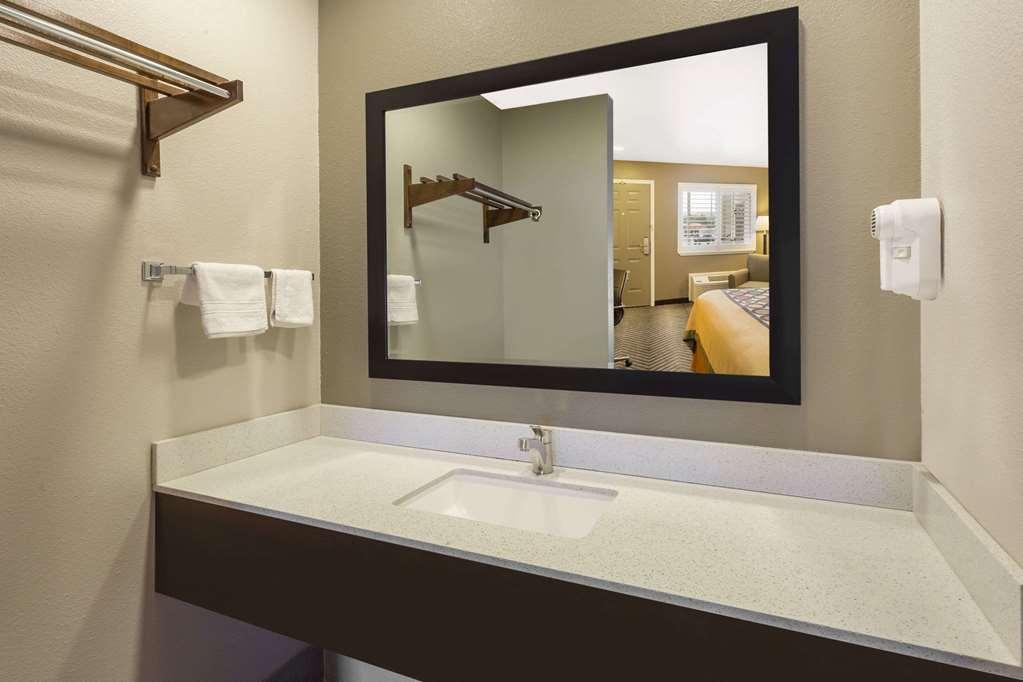 Red Roof Inn Huntsville, Al Екстериор снимка